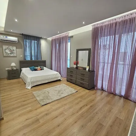 3 Bedroom Vila *
