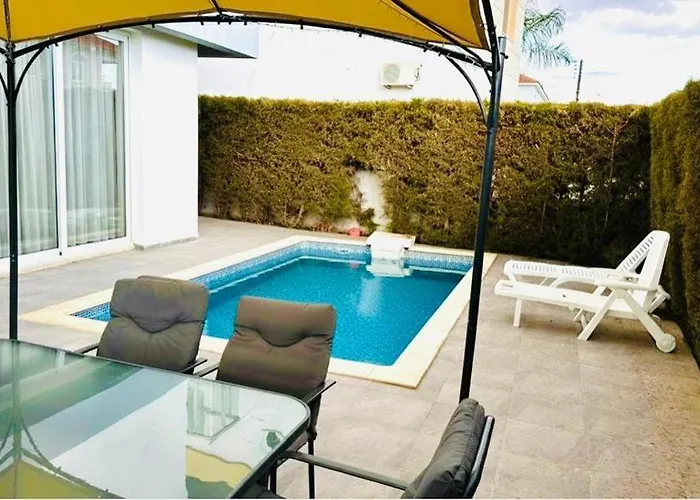 Vila 3 Bedroom Voroklini